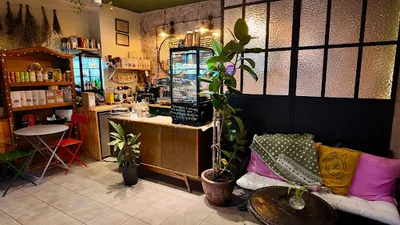 Kawiarnia Zaciszna | Kawa | Herbata | Soki | Przekąski | Śniadania | Domowe wypieki